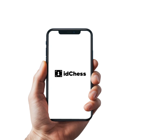 Mão segurando um smartphone com idChess